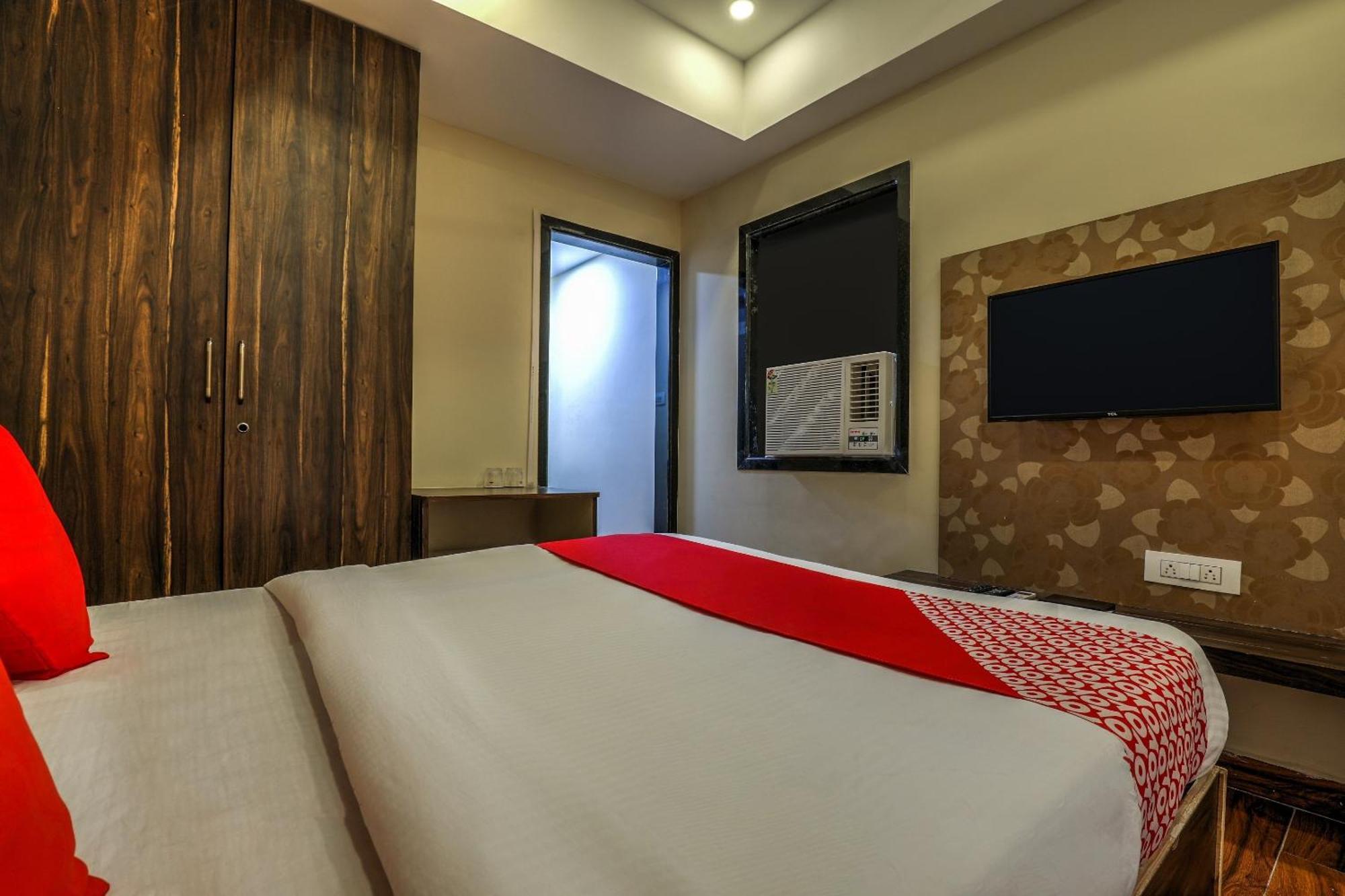 Hotel Capital O Sky Grand à Haïdarabad Extérieur photo