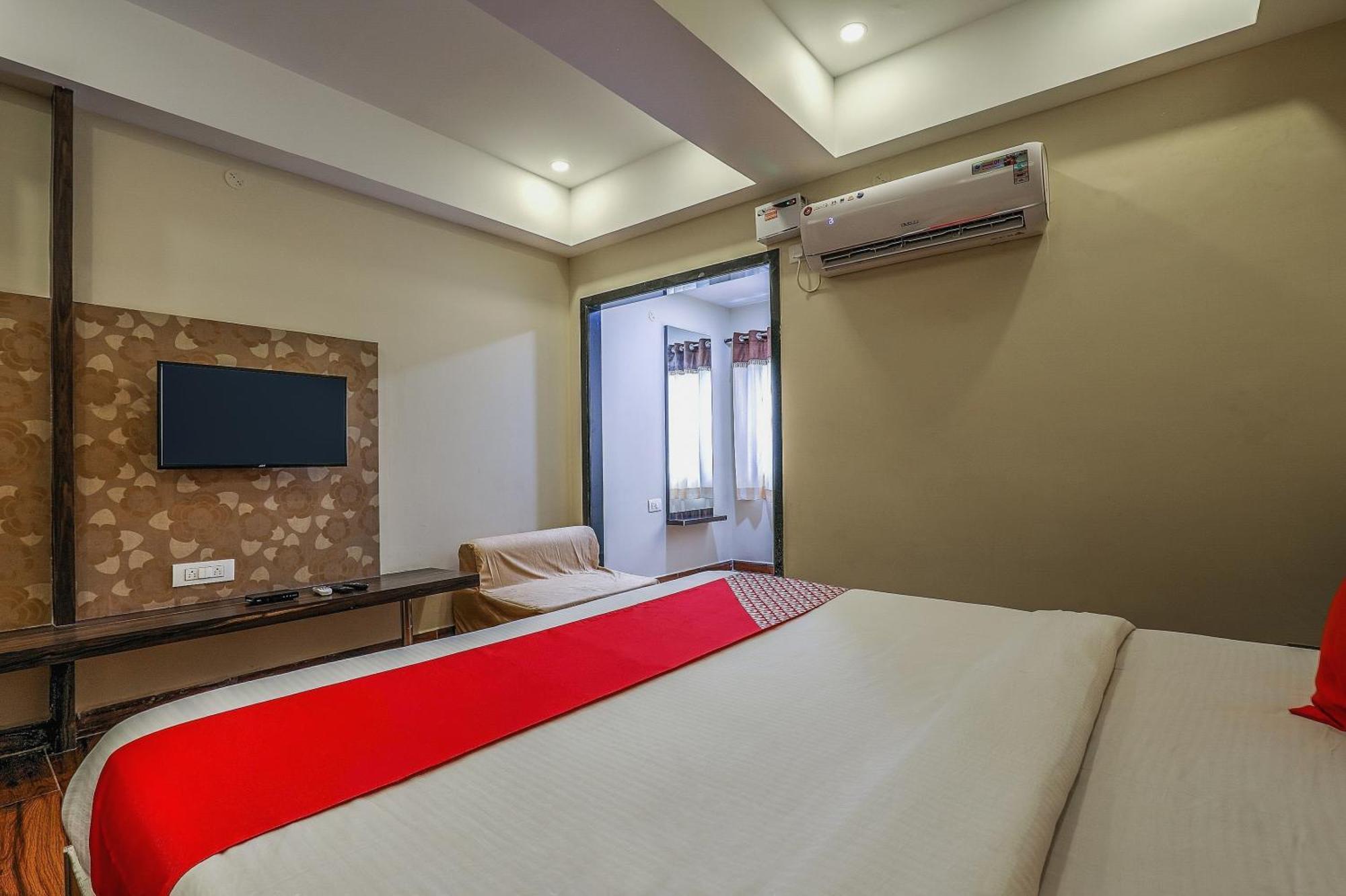 Hotel Capital O Sky Grand à Haïdarabad Extérieur photo